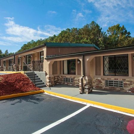 Travelodge By Wyndham Macon West Экстерьер фото