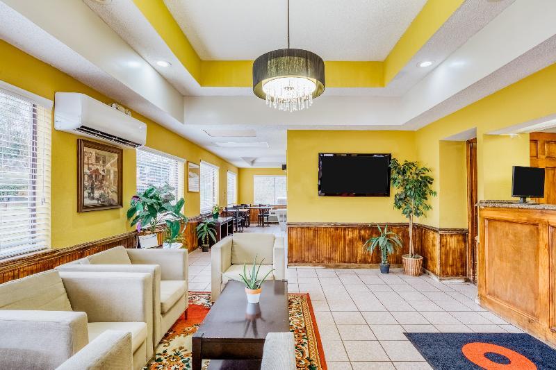 Travelodge By Wyndham Macon West Экстерьер фото